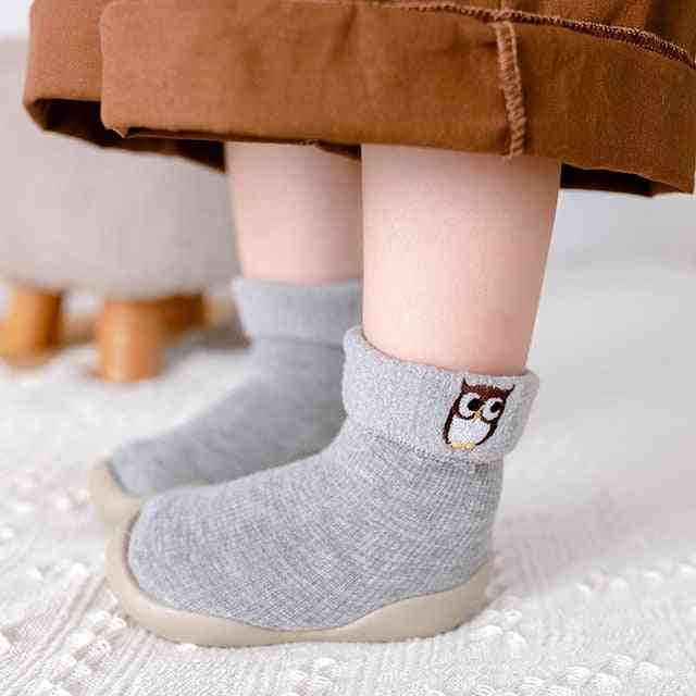 Adorable Baby Socks That Mimic Shoes: Style Meets Comfort