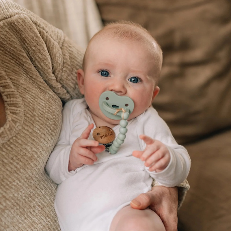 do pacifiers prevent sids?