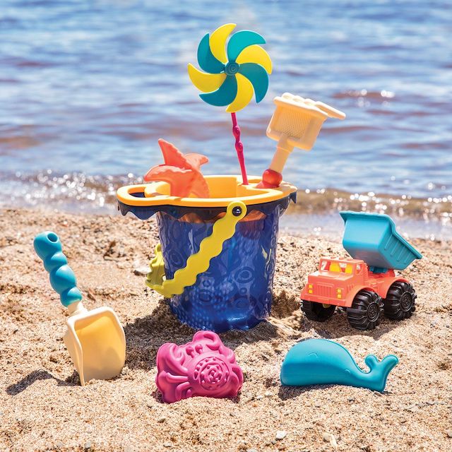 The Guide to Beach Toys – Fun, Safety, and Creativity by the Shore